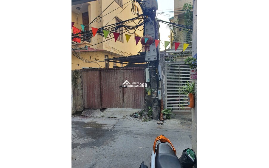Đất Tô Ngọc Vân, 240m2, 2 thoáng, cách phố đúng 10m, giá 354 triệu/m2. 0962 996 331